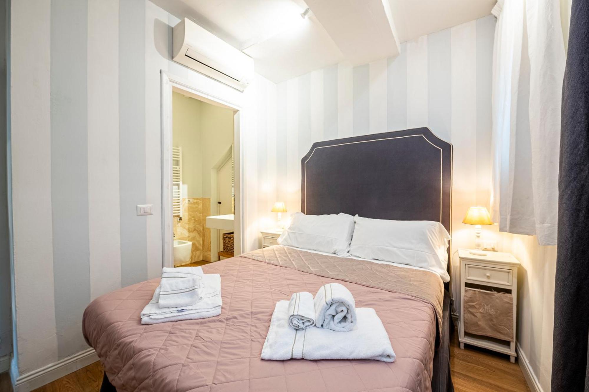 Suite In Pz. Michelangelo: Due Camere Con Due Bagni Флоренция Екстериор снимка