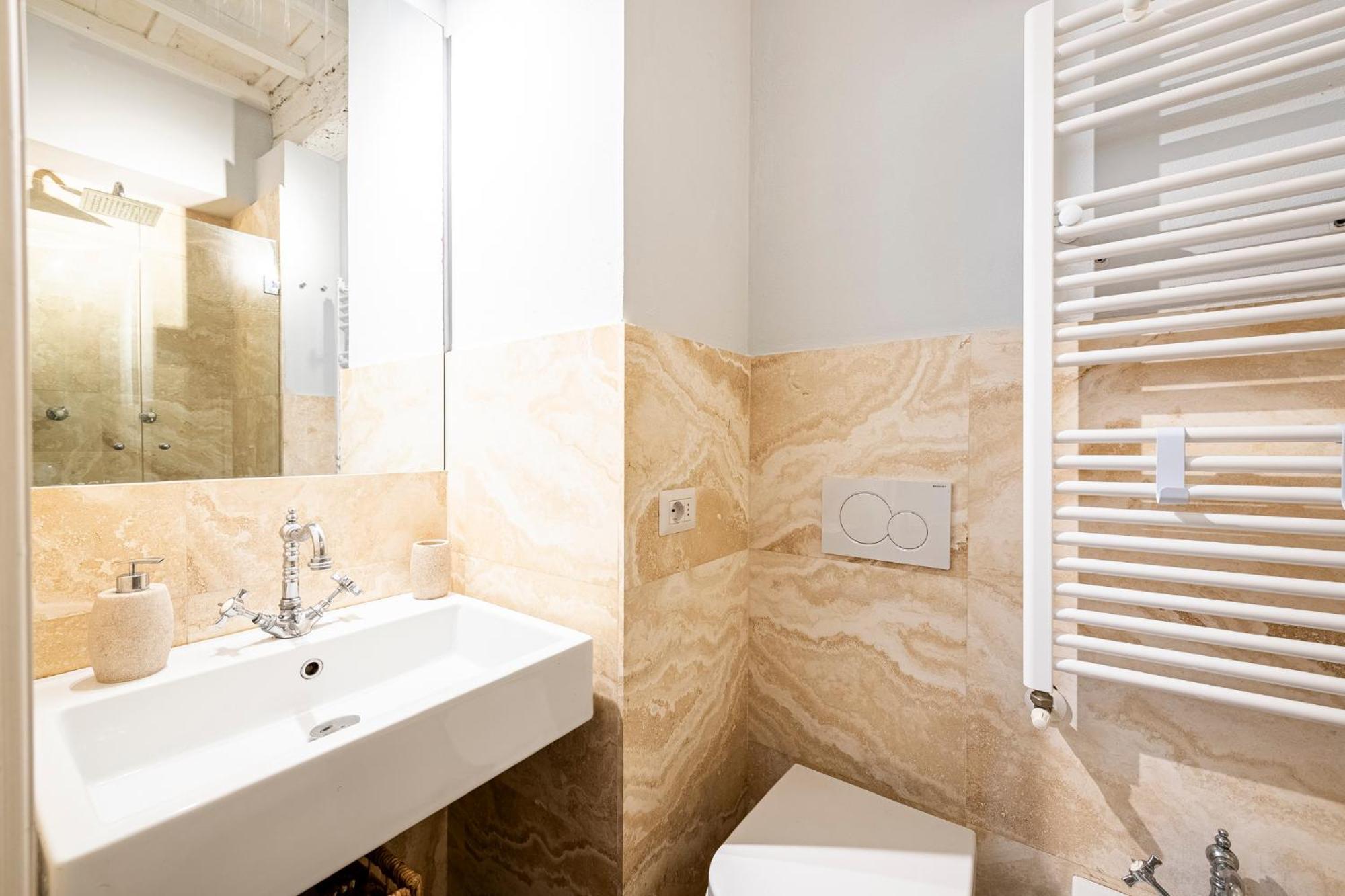 Suite In Pz. Michelangelo: Due Camere Con Due Bagni Флоренция Екстериор снимка