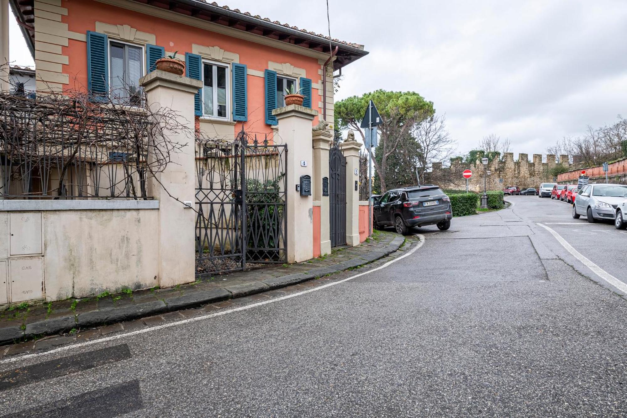Suite In Pz. Michelangelo: Due Camere Con Due Bagni Флоренция Екстериор снимка